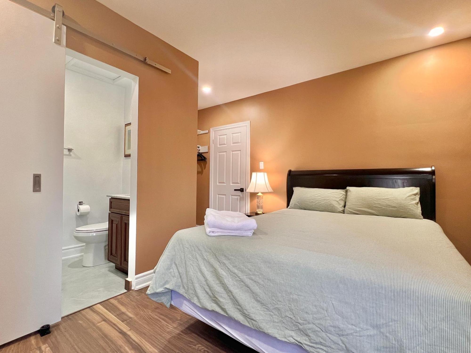Upgraded Rooms With Bath 7-Min To Subway Near Downsview Rogers Stadium Toronto Exterior photo